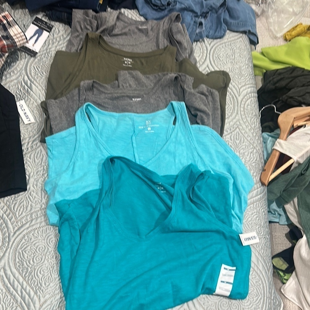 Bundle of 4 Old Navy size medium sleeveless T-shirts